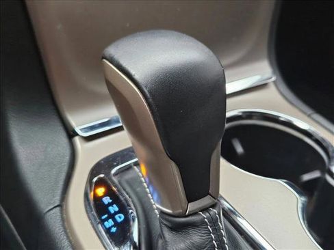 Used 2017 Jeep Grand Cherokee Limited RWD image 13