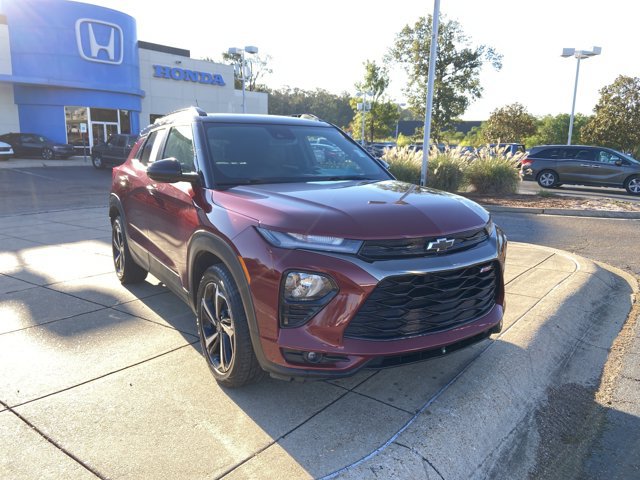 Used 2023 Chevrolet TrailBlazer RS w/ Convenience Package FWD image 2