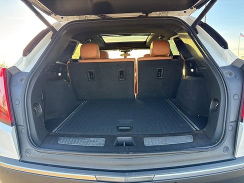 Used 2021 Cadillac XT5 Premium Luxury w/ LPO, Floor Liner Package image 5