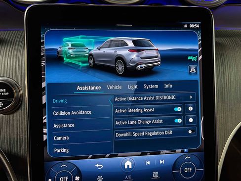 Used 2023 Mercedes-Benz GLC 300 4MATIC image 37