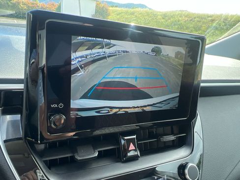 Used 2024 Toyota Corolla LE image 18