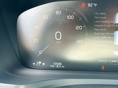 Used 2022 Volvo S60 B5 Inscription FWD image 13