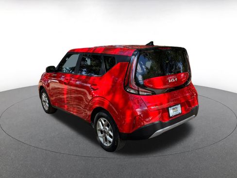 Used 2025 Kia Soul LX w/ LX Technology Package image 5