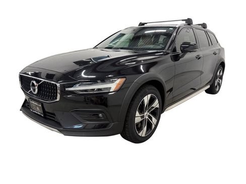 Used 2022 Volvo V60 T5 Cross Country w/ Lounge Package AWD/4WD image 7
