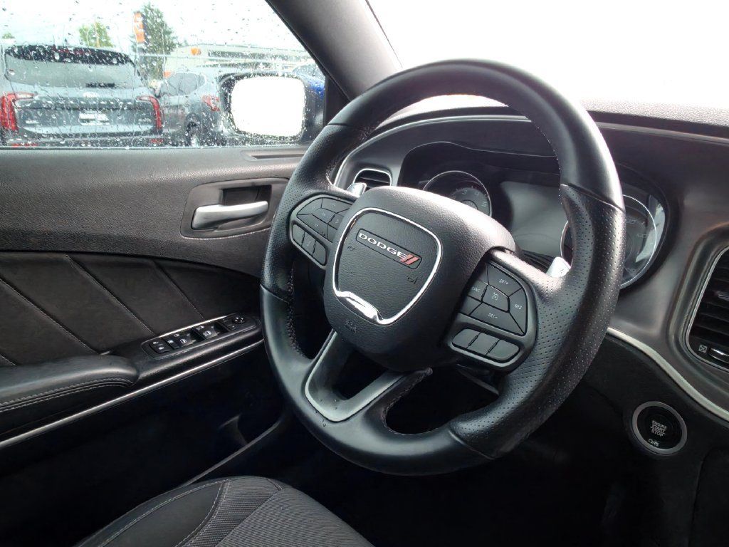 Used 2020 Dodge Charger SXT AWD/4WD image 16