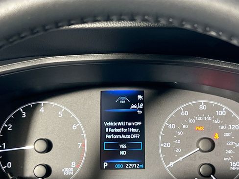 Used 2025 Toyota Corolla Cross LE image 23