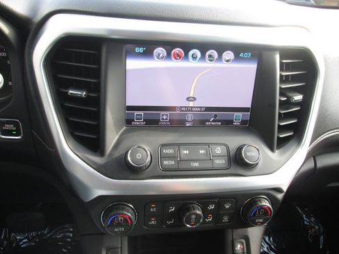 Used 2018 GMC Acadia SLT image 19