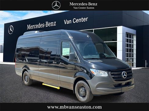 New 2025 Mercedes-Benz Sprinter 2500 image 1