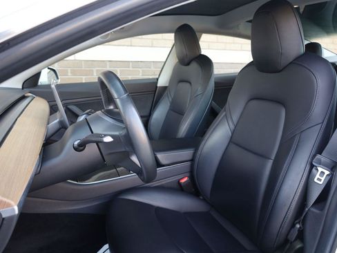 Used 2018 Tesla Model 3 Long Range RWD image 15