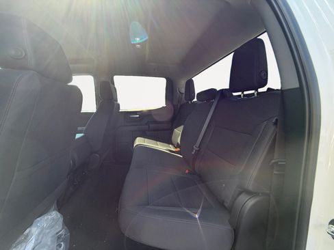 New 2026 Chevrolet Silverado 1500 Custom Trail Boss w/ LPO, Dark Essentials Package AWD/4WD image 12