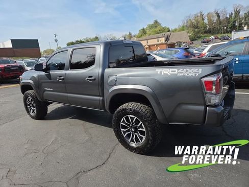 Used 2023 Toyota Tacoma TRD Sport w/ Technology Package image 5