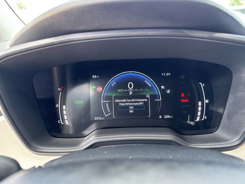 Used 2026 Toyota Corolla LE w/ LE Premium Package FWD image 33