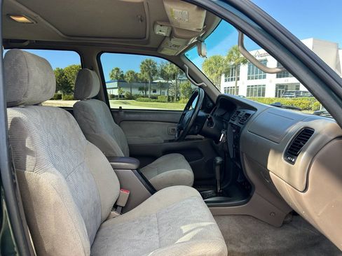Used 2000 Toyota 4Runner SR5 image 30