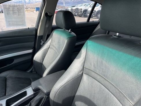 Used 2010 BMW 335i xDrive Sedan image 11