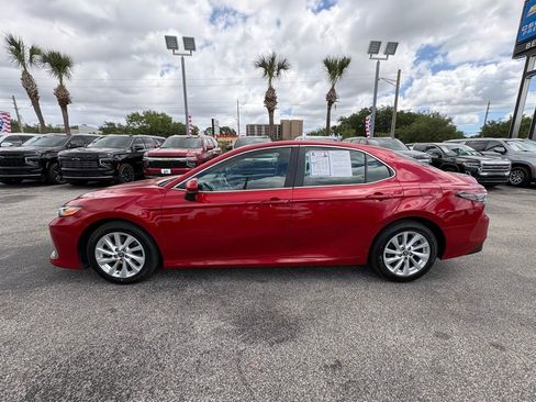 Used 2023 Toyota Camry LE FWD image 4