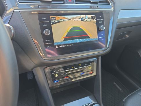 Used 2022 Volkswagen Tiguan SE image 26