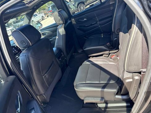 Used 2022 Chevrolet Traverse Premier w/ LPO, Cargo Package FWD image 20