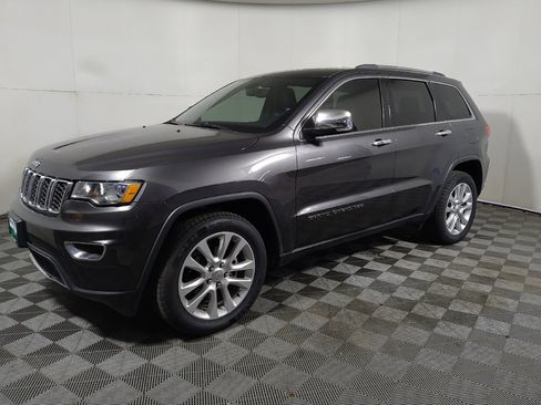 Used 2017 Jeep Grand Cherokee Limited RWD image 2