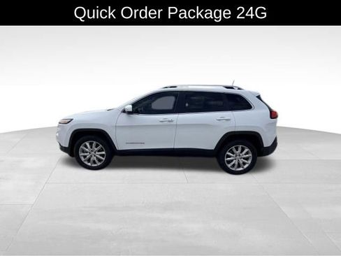 Used 2017 Jeep Cherokee Limited AWD/4WD image 4