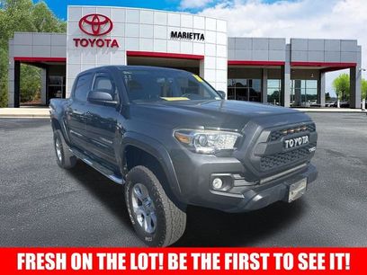 Used 2016 Toyota Tacoma SR5 w/ SR5 Appearance Package (SN)