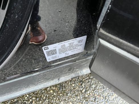 Used 2025 Chevrolet TrailBlazer LT w/ Driver Confidence Package image 29