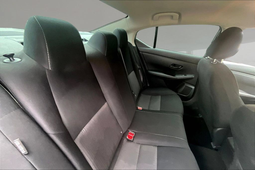Used 2025 Nissan Sentra SV FWD image 23