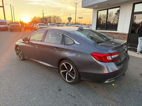 Used 2019 Honda Accord Sport image 6