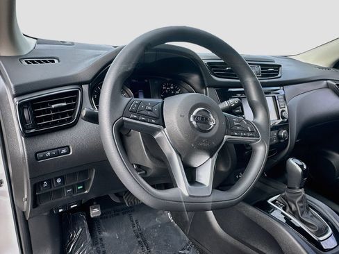 Used 2021 Nissan Rogue Sport S FWD image 10