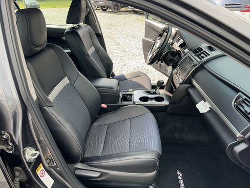 Used 2013 Toyota Camry SE FWD image 15