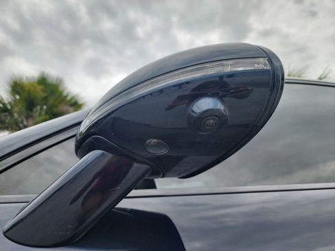 Used 2023 Porsche Macan image 31