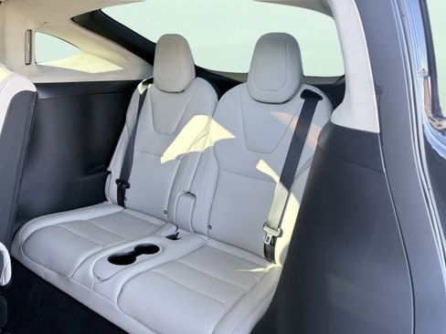 Used 2019 Tesla Model X 75D image 35