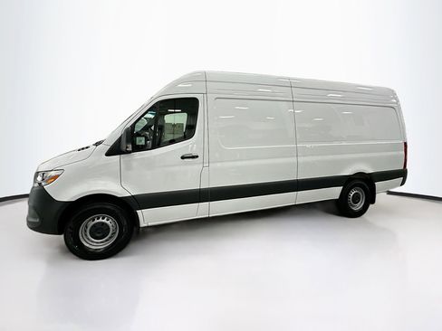 Used 2026 Mercedes-Benz Sprinter 2500 image 5