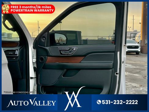 Used 2018 Lincoln Navigator Reserve w/ Technology Package image 18