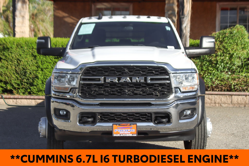 Used 2023 RAM 4500 Tradesman w/ Chrome Appearance Group RWD image 3
