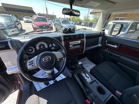 Used 2008 Toyota FJ Cruiser 4WD image 11