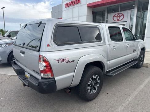 Used 2010 Toyota Tacoma 4x4 Double Cab image 3