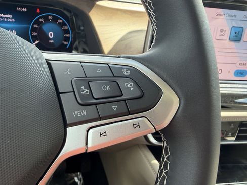 New 2026 Volkswagen Atlas SE FWD image 29
