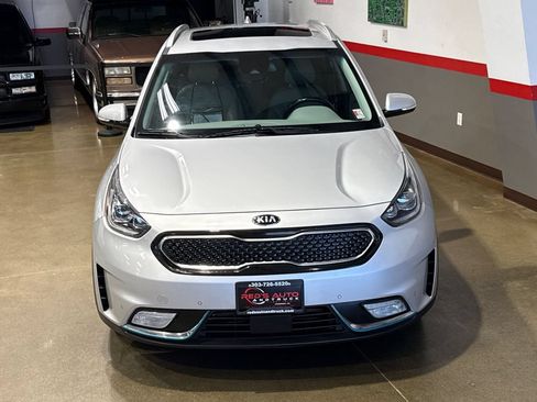Used 2019 Kia Niro EX Premium w/ Sunroof Package FWD image 8