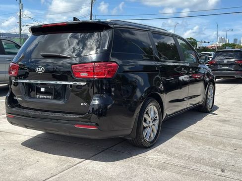 Used 2020 Kia Sedona EX FWD image 14