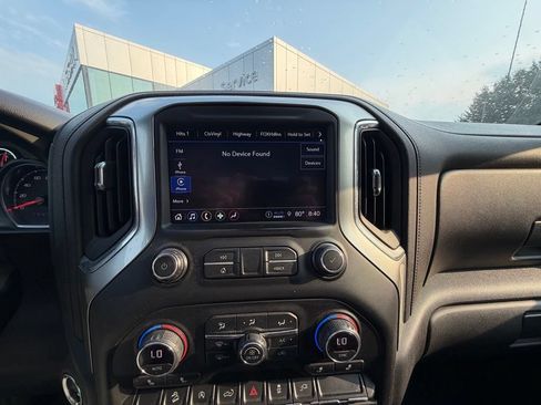 Used 2021 Chevrolet Silverado 1500 LT Trail Boss w/ Convenience Package II AWD/4WD image 9