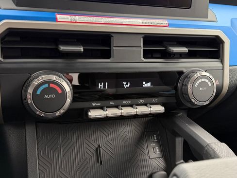 New 2025 Toyota Tacoma TRD Off-Road image 15