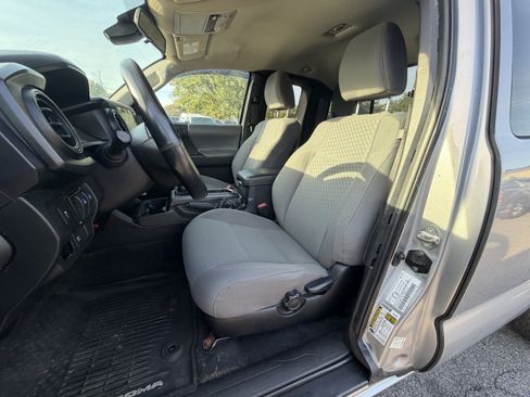Used 2021 Toyota Tacoma SR w/ SR Convenience Package RWD image 10