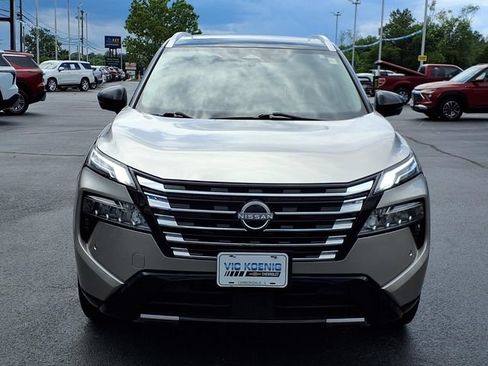 Used 2024 Nissan Rogue Platinum w/ Platinum Premium Package AWD/4WD image 24