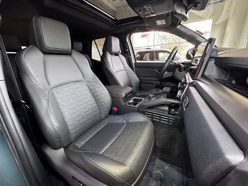 Certified 2025 Toyota 4Runner TRD Off-Road Premium AWD/4WD image 49