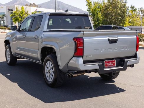 Certified 2024 Toyota Tacoma SR5 AWD/4WD image 7