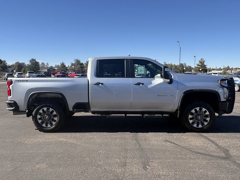 Used 2021 Chevrolet Silverado 2500 Custom w/ Custom Value Package image 7