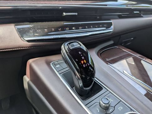 Used 2022 Cadillac Escalade Sport Platinum w/ LPO, ONYX Package AWD/4WD image 24