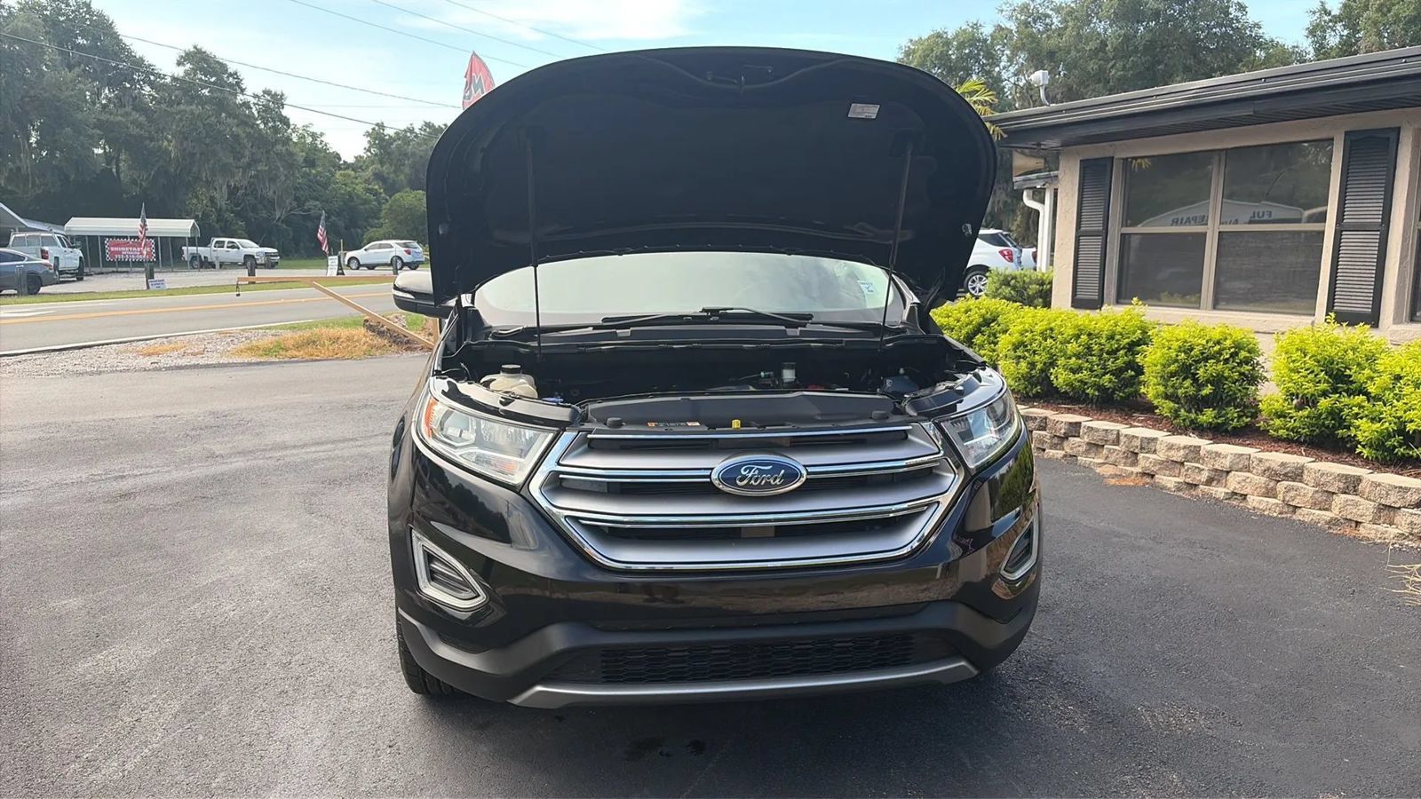 Used 2018 Ford Edge Titanium w/ Equipment Group 301A FWD image 23