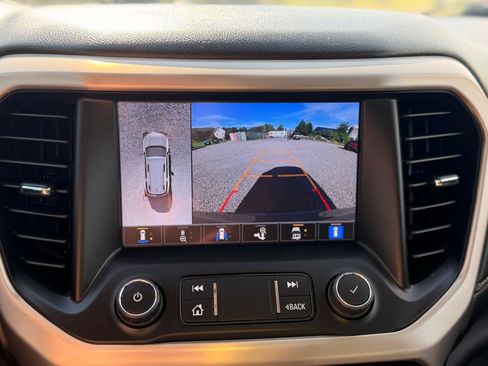 Used 2022 GMC Acadia Denali w/ GMC Pro Grade Package AWD/4WD image 39
