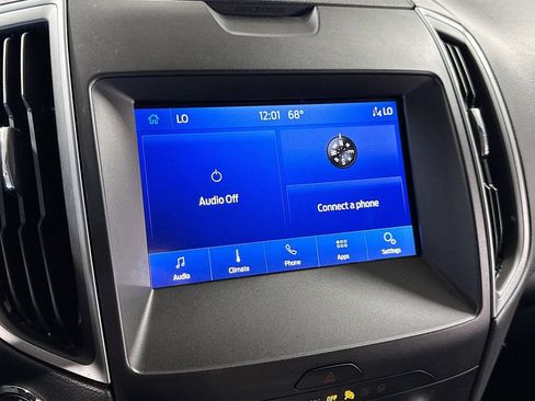 Used 2020 Ford Edge SE FWD image 19